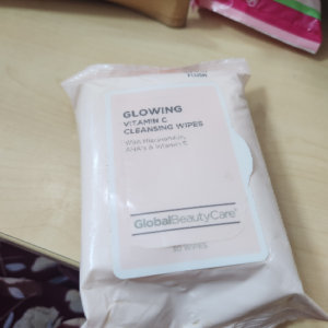 Global Beauty Care Glowing Vitamin C wipes