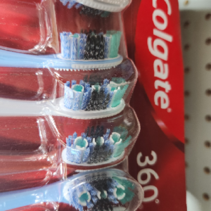 COLGATE Optic White 360 8 PACK PLATINUM TOUTHBRUSHES