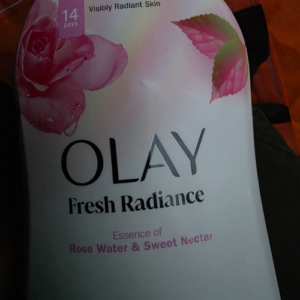 Olay Fresh Radiance ROSE WATER  S NECTAR Body Wash 1.03L 35 floz