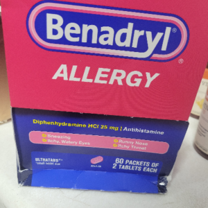 Benadryl Allergy diphenhydramine HCI 25mg Antihistamine 2TABLETS