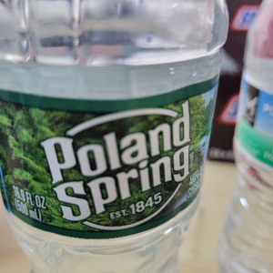 Poland Spring 100% Natural Spring Water  500ML 16.9 FL OZ
