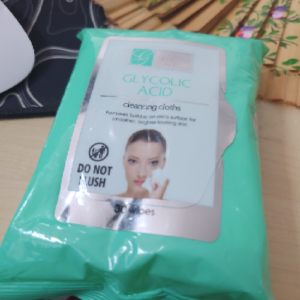 Clinicals Beauty Care Glycolic Acid Cleansing cloths 30 wipes